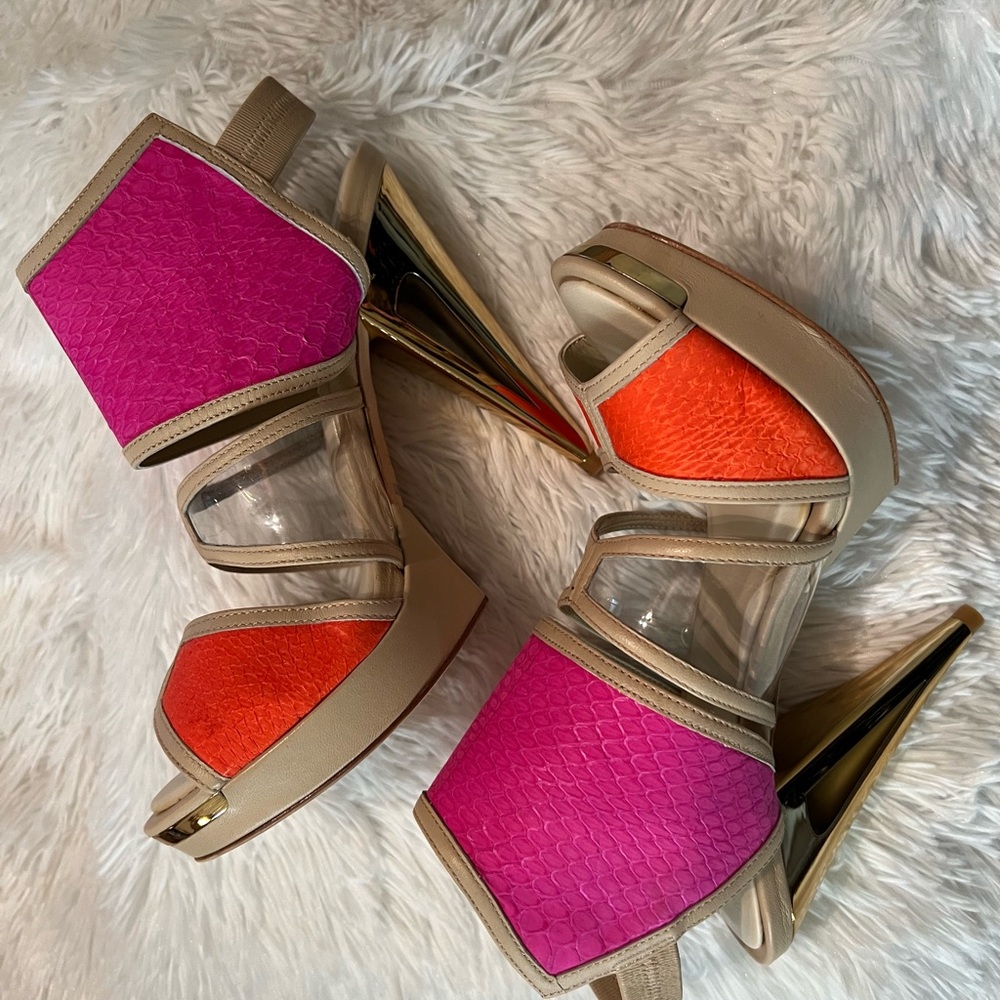 🎉HP🎉NWT BCBG Maxazria Ma-Hex Orange and Pink Heels - Picture 7 of 16